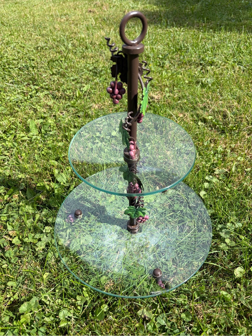 Vintage 2 Tier Glass Metal Grape Vine w/Handle – Serving Tray